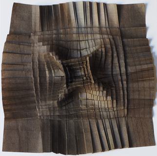 Tilting pleats 5 (caved-in pyramid). Wood-grain kozo paper, folding.